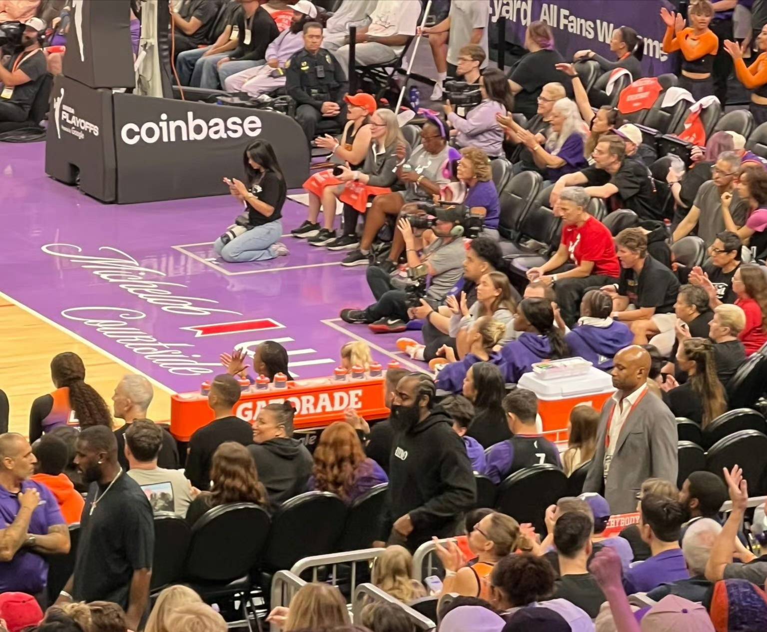 哈登回归赛场，赛事规则更新首场状态亮眼，利物浦观众沸腾！(nba哈登回归)